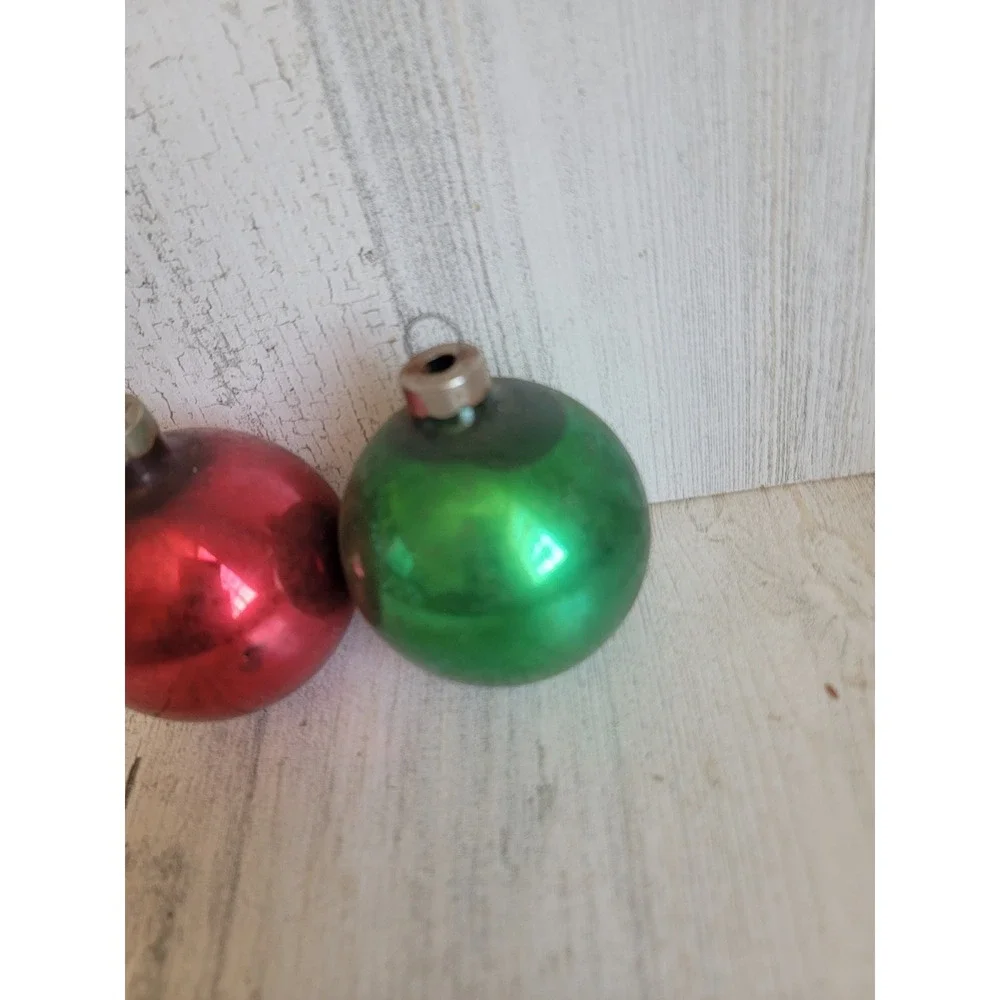 Vintage corning? red green ball glass ornament Xmas unique Victorian home